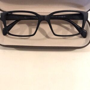 New matte black square gorgeous Oscar De La Renta glasses frame